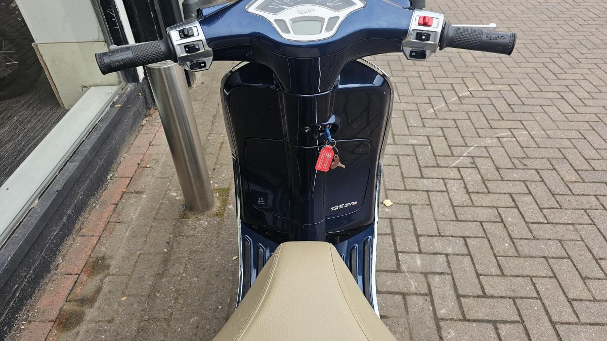 
								PIAGGIO PRIMAVERA 125 ABS full									