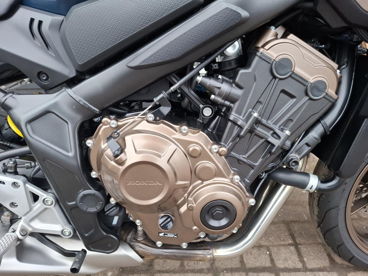
								HONDA CB 650 RA-M full									