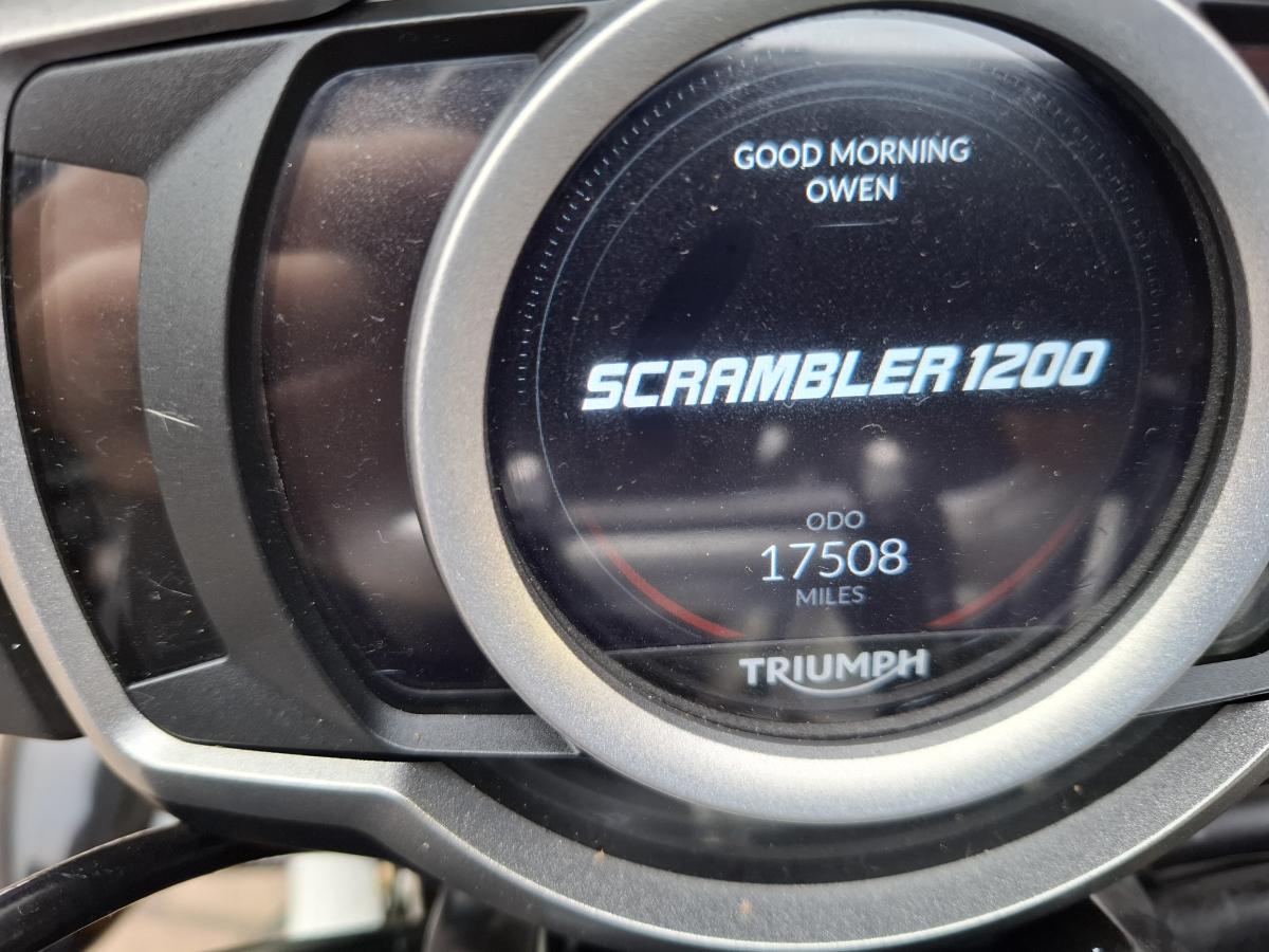 
								Triumph SCRAMBLER 1200 XE full									