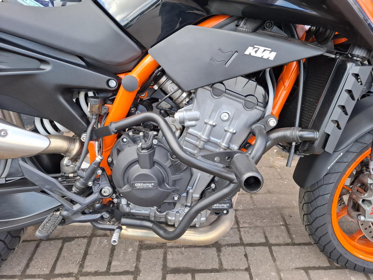 
								KTM 890 DUKE R 23 full									