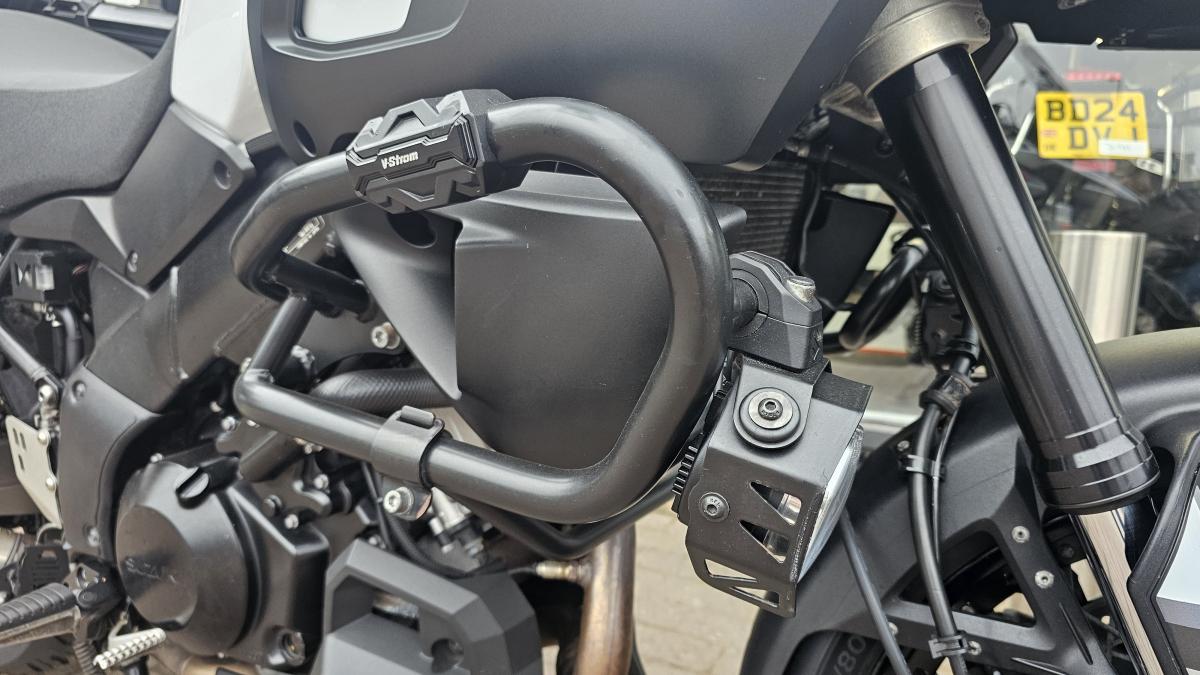 
								Suzuki DL 1000 X AL8 ABS full									