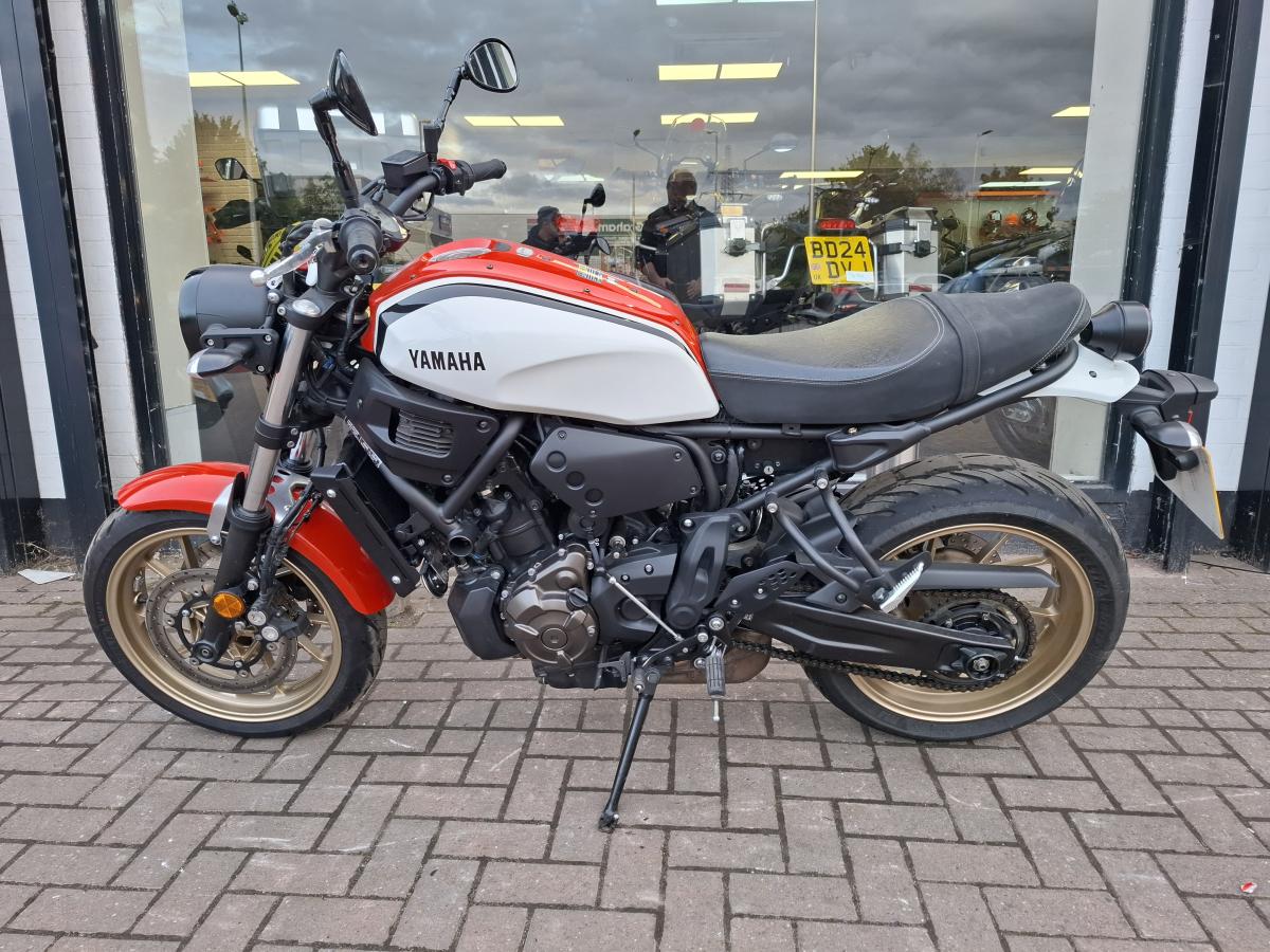 YAMAHA XSR 700 (MTM690)