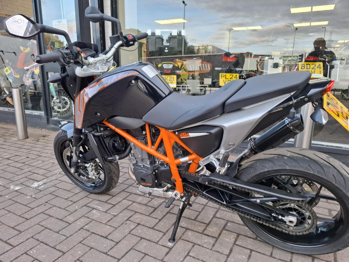
								KTM 690 DUKE 14 full									