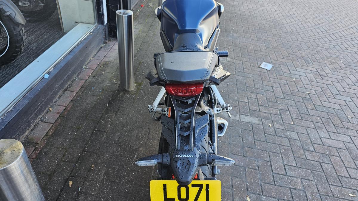 
								HONDA CB 650 RA-M full									