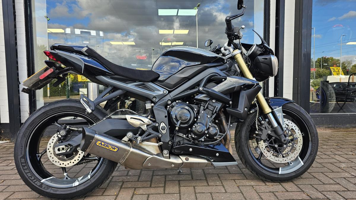 TRIUMPH STREET TRIPLE ABS