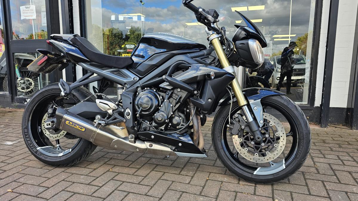 TRIUMPH STREET TRIPLE ABS
