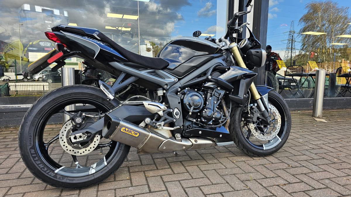 TRIUMPH STREET TRIPLE ABS