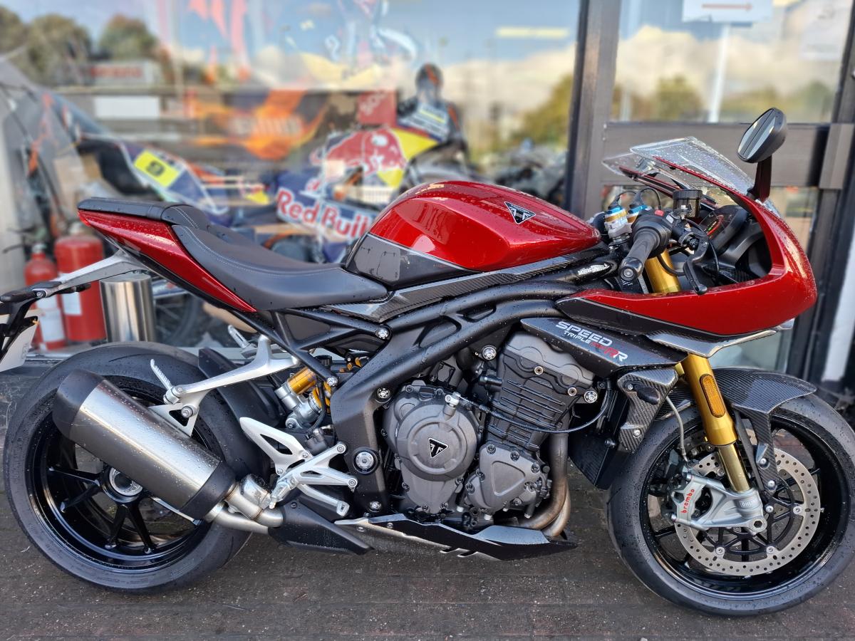 TRIUMPH SPEED TRIPLE 1200 RR