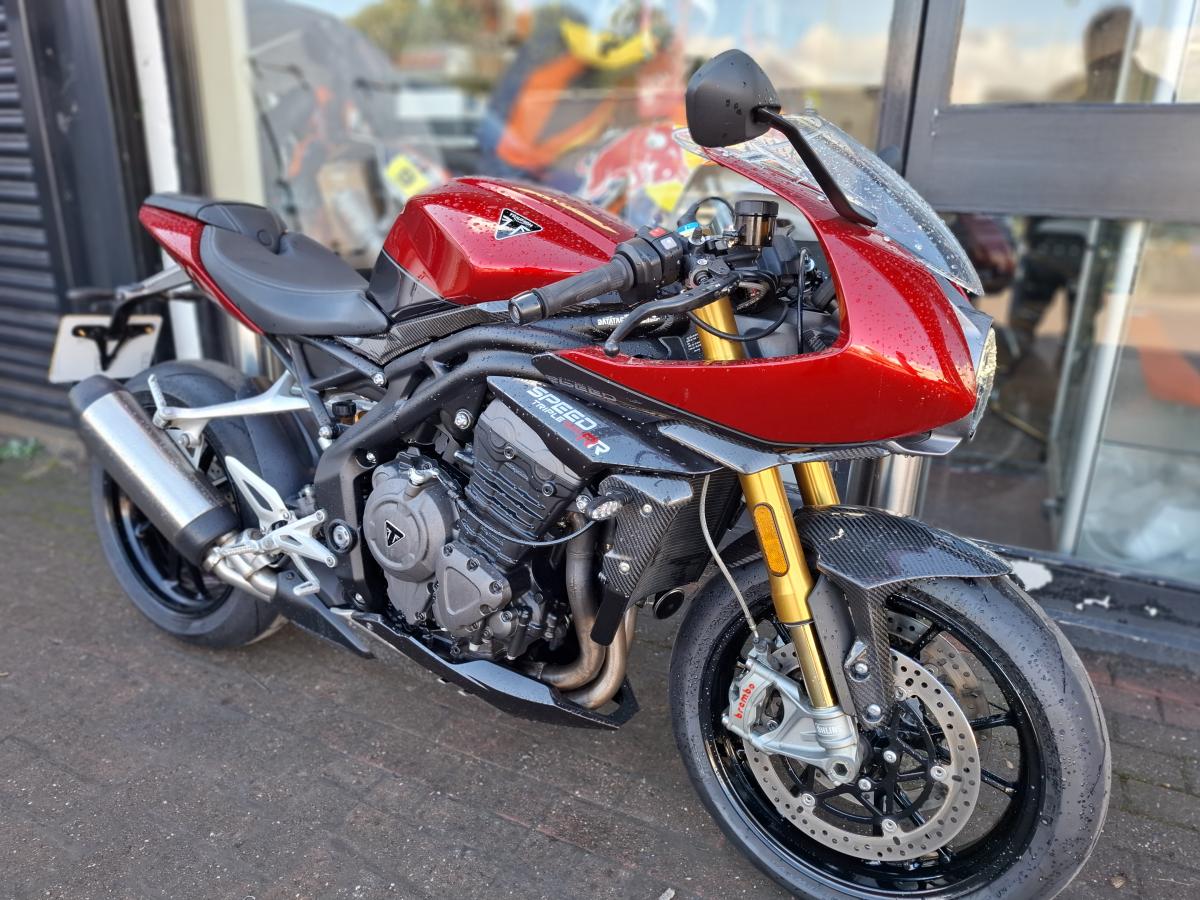 TRIUMPH SPEED TRIPLE 1200 RR