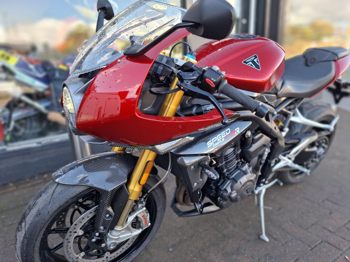 TRIUMPH SPEED TRIPLE 1200 RR