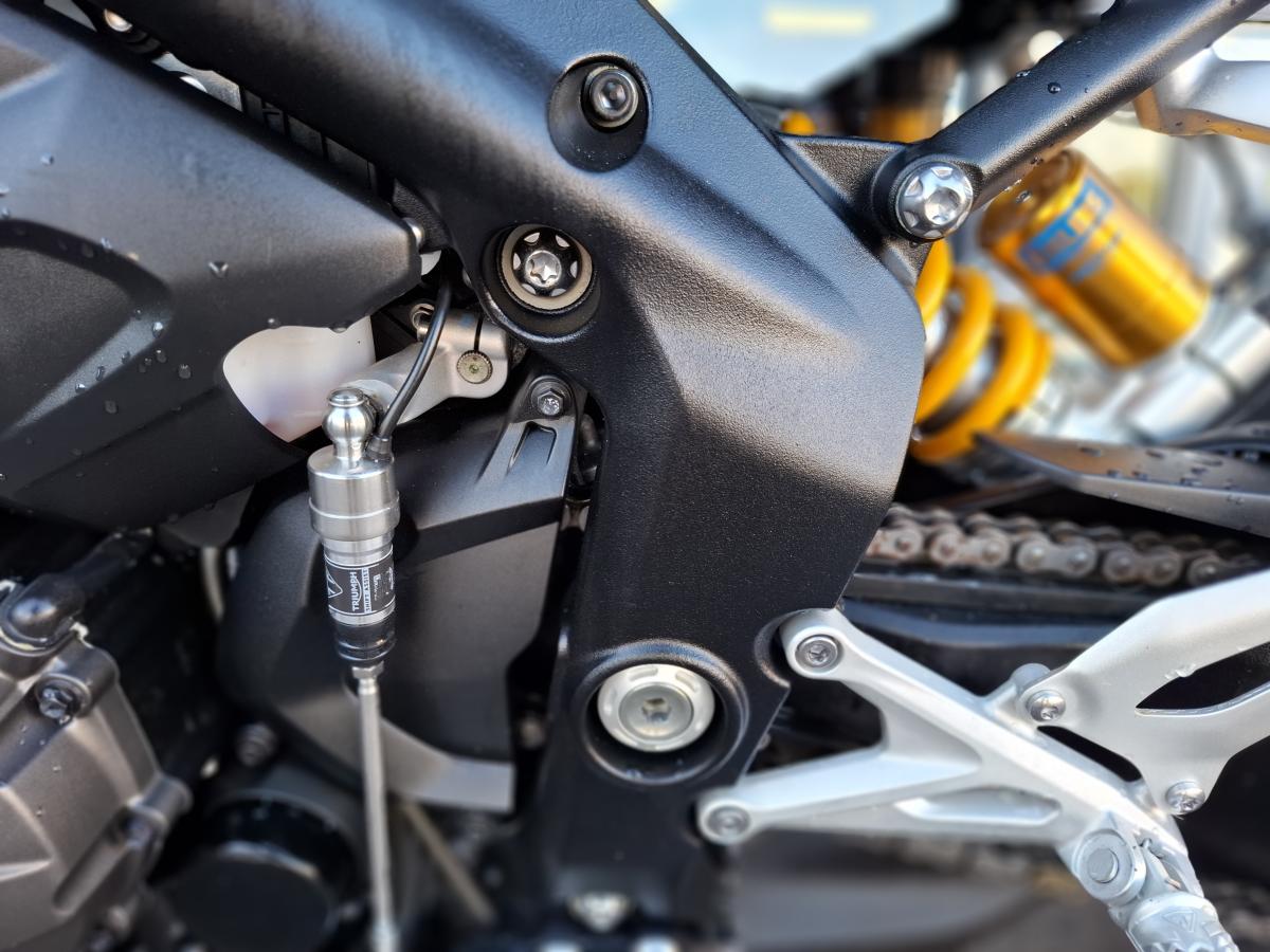 
								TRIUMPH SPEED TRIPLE 1200 RR full									