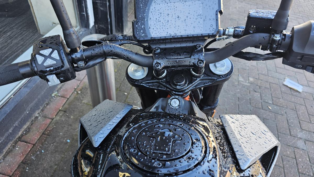
								KTM 390 DUKE 21 full									