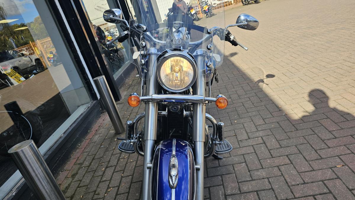 
								TRIUMPH BONNEVILLE AMERICA 865 full									