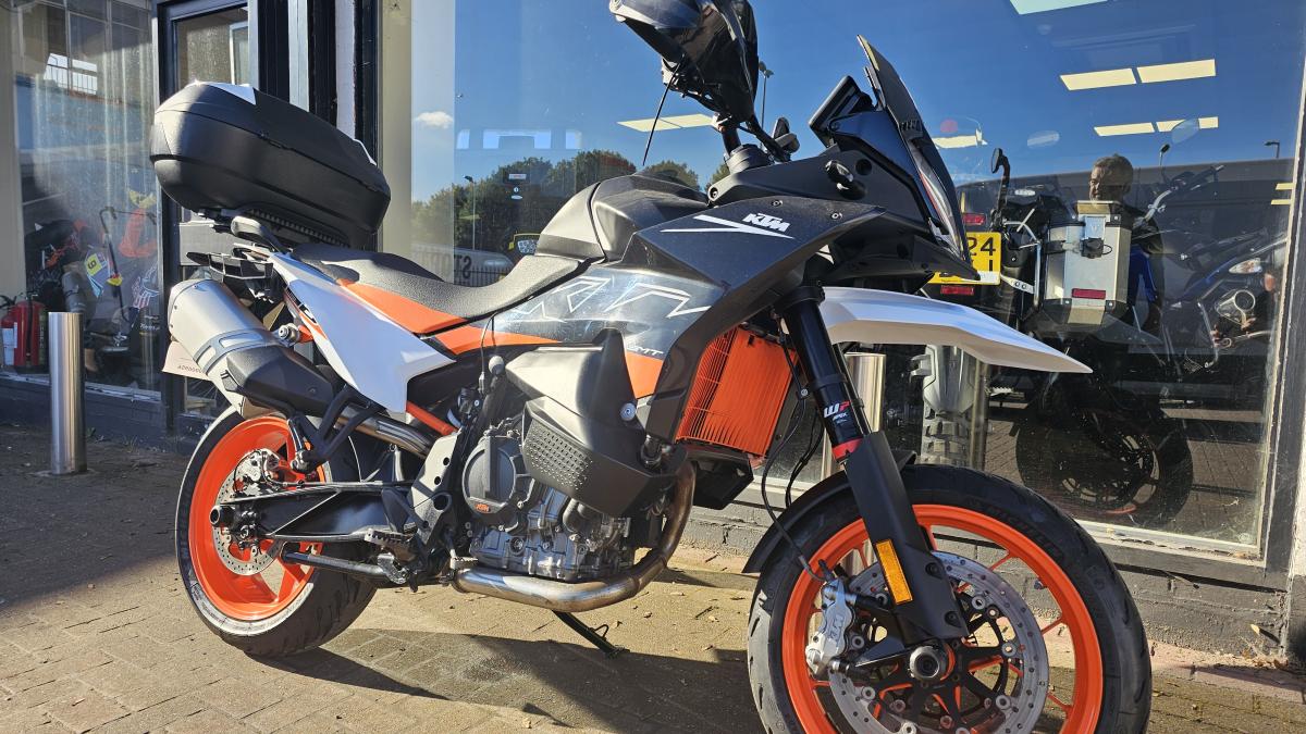KTM 890 SMT 23
