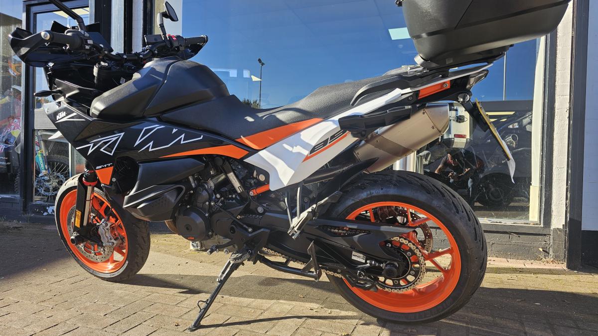 
								KTM 890 SMT 23 full									