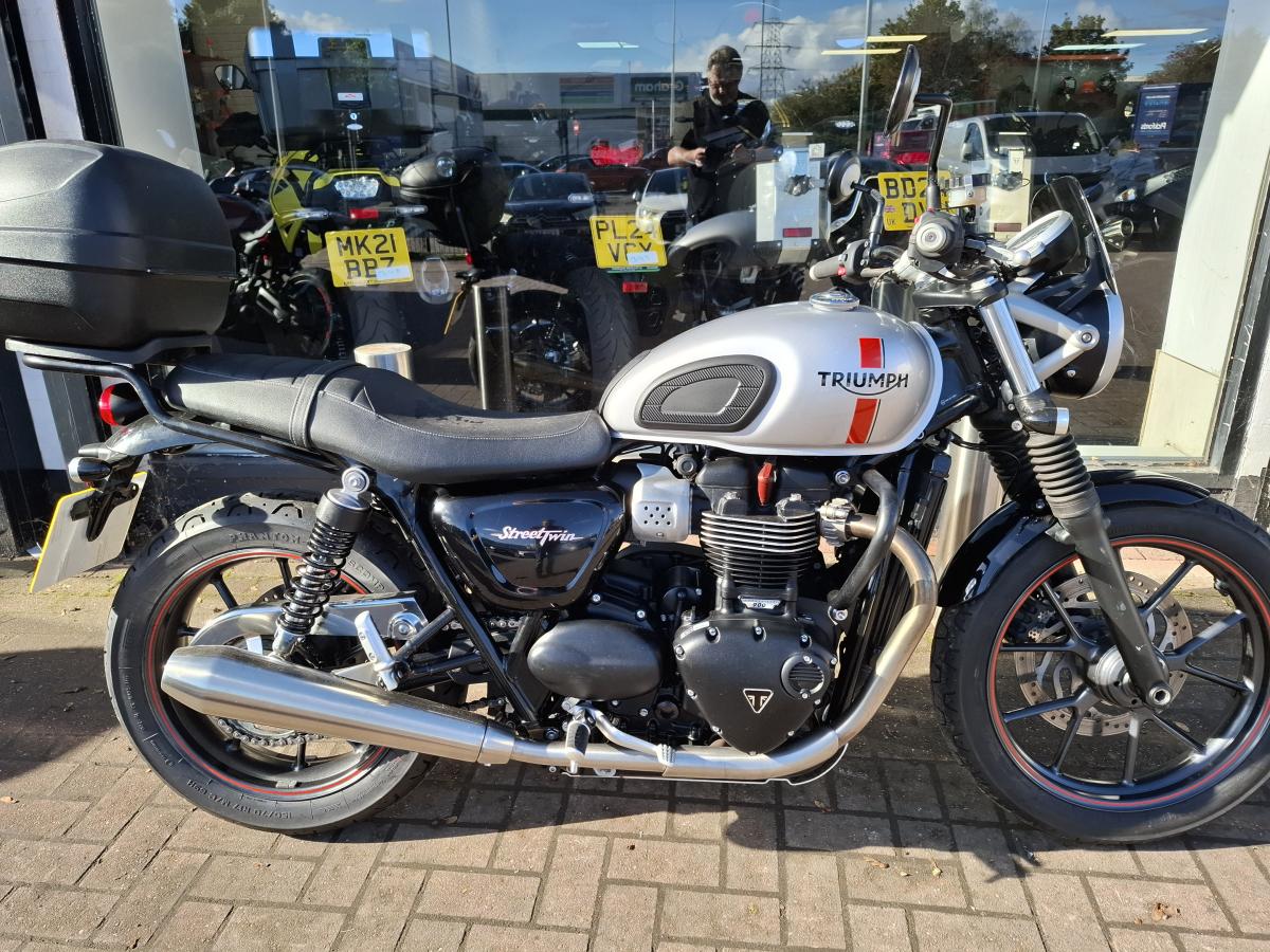 Triumph BONNEVILLE STREET TWIN