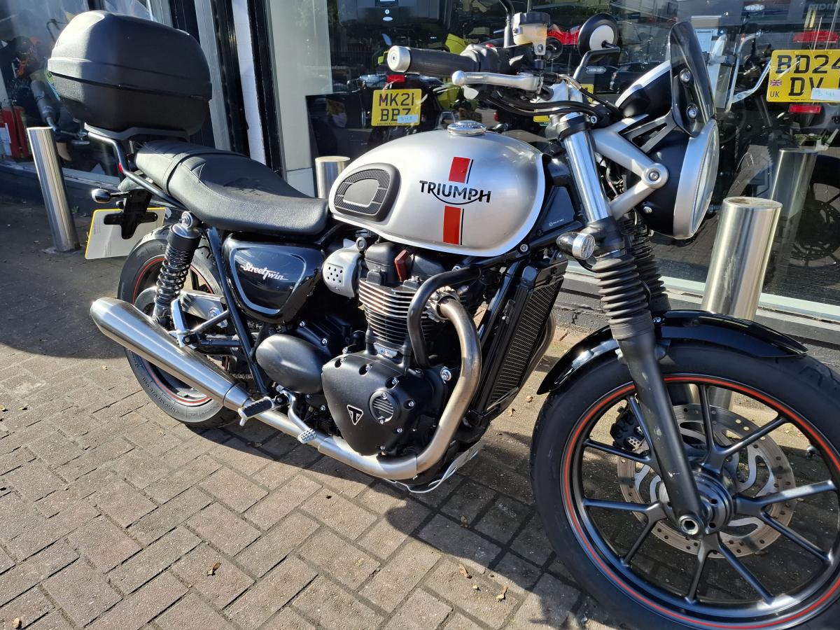 Triumph BONNEVILLE STREET TWIN