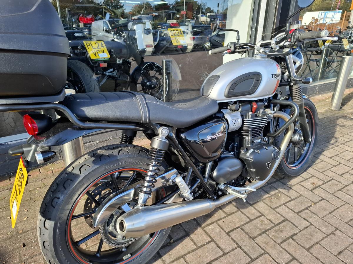 Triumph BONNEVILLE STREET TWIN