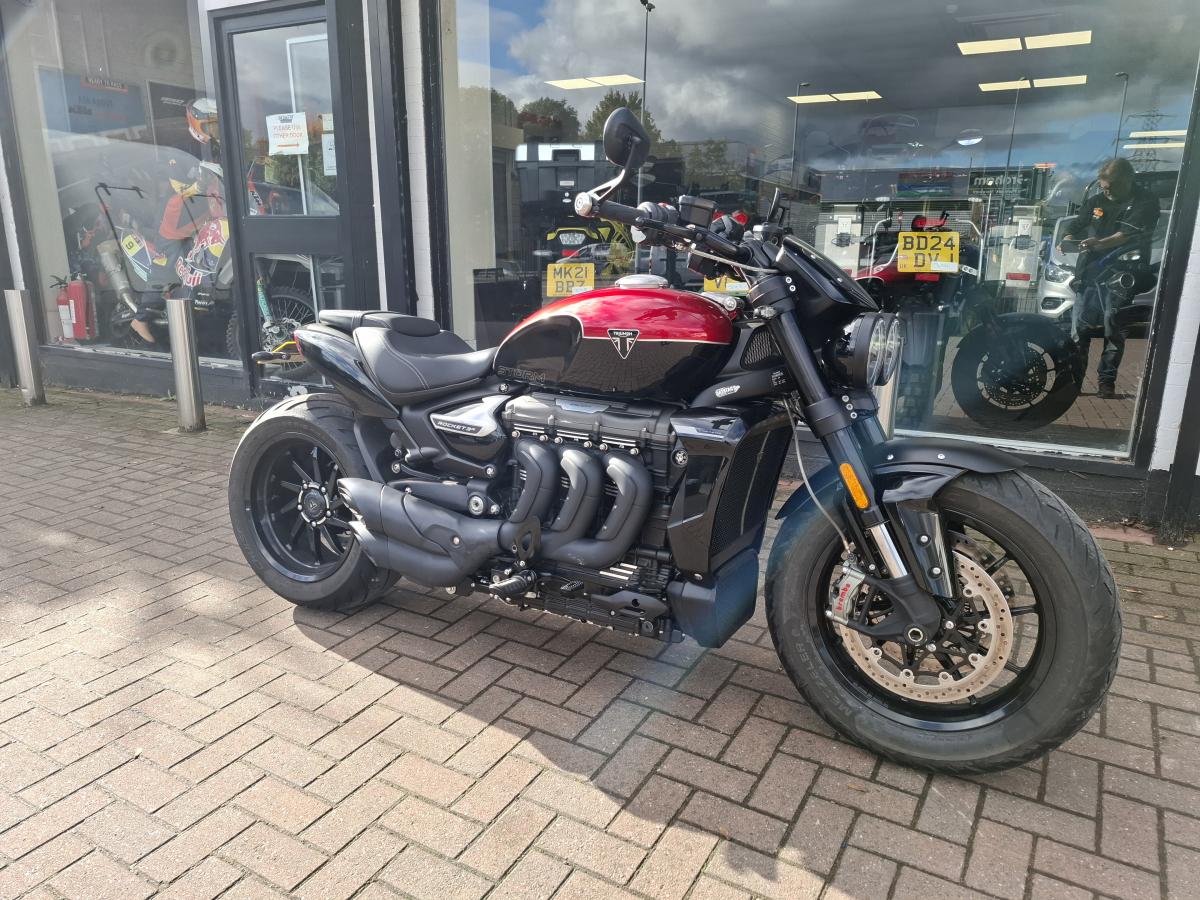 Triumph ROCKET 3 STORM R