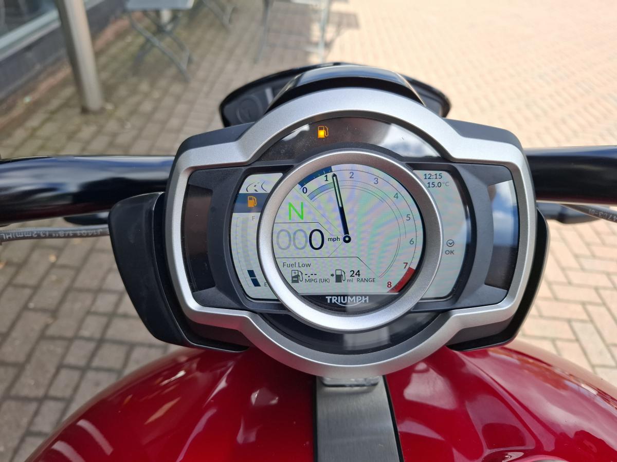 
								Triumph ROCKET 3 STORM R full									